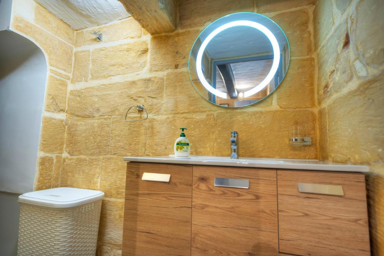 1Bedroom-Stunning Views In Valletta Center Jspi1-1 ภายนอก รูปภาพ