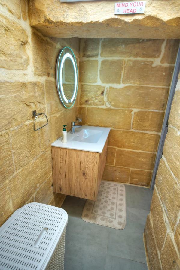 1Bedroom-Stunning Views In Valletta Center Jspi1-1 ภายนอก รูปภาพ